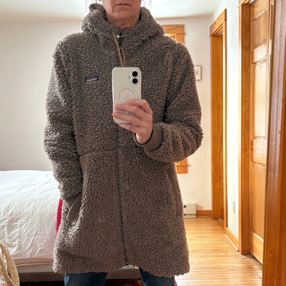 Patagonia women’s lonesome mesa hooded jacket size Large